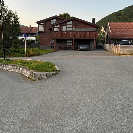 Very Centrally Located Apartment With Free Parking Tromsø Eksteriør bilde