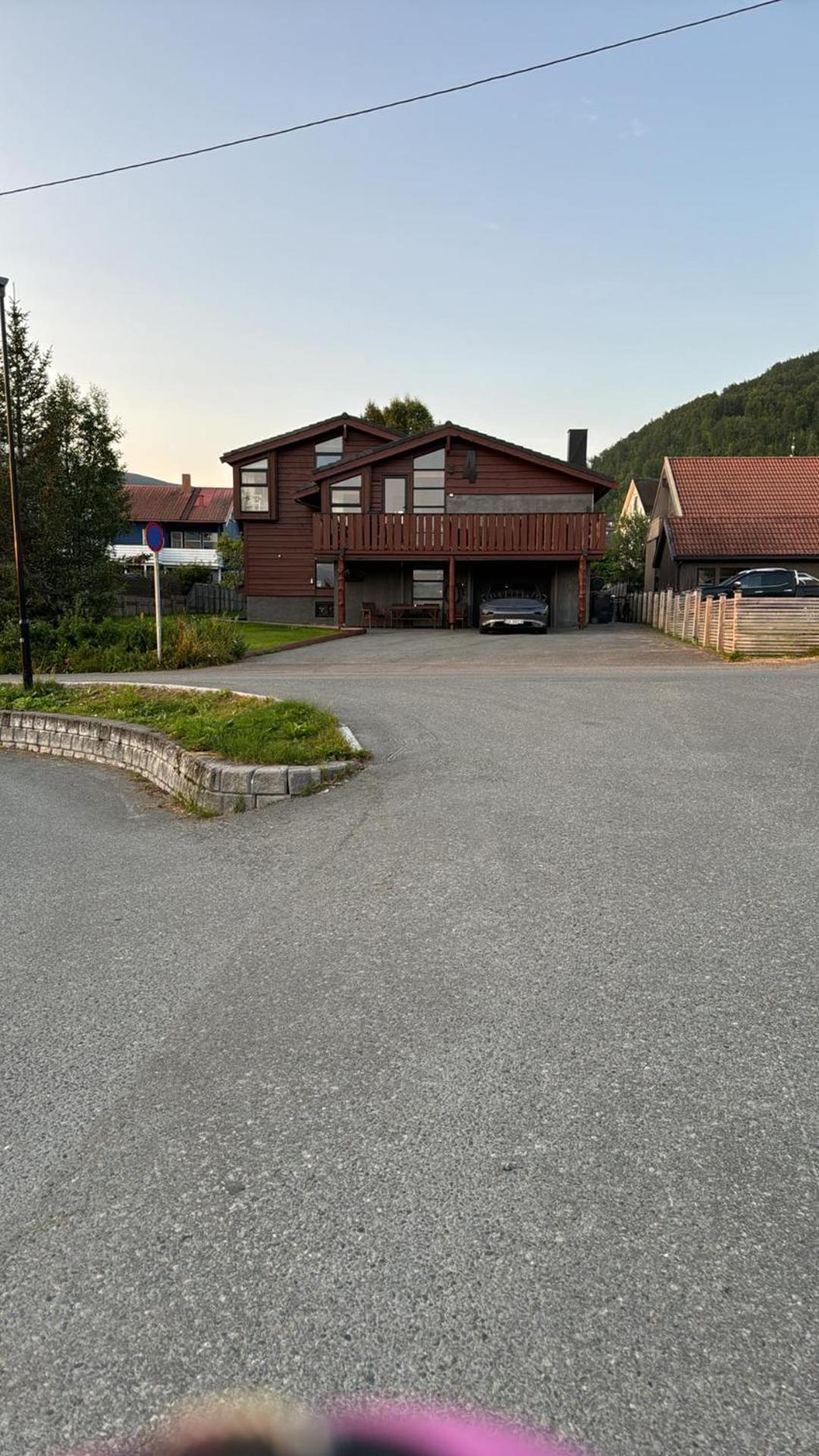 Very Centrally Located Apartment With Free Parking Tromsø Eksteriør bilde